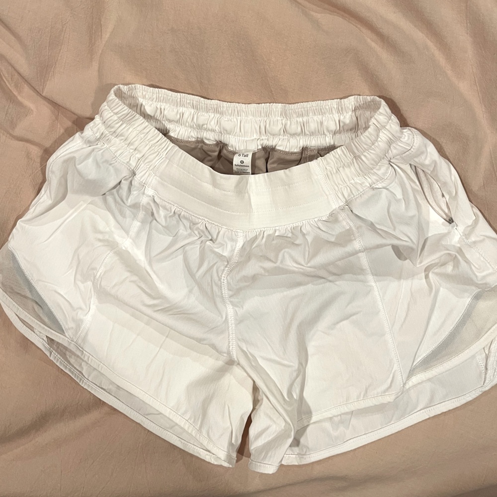 Lululemon White Shorts - size 6 Tall